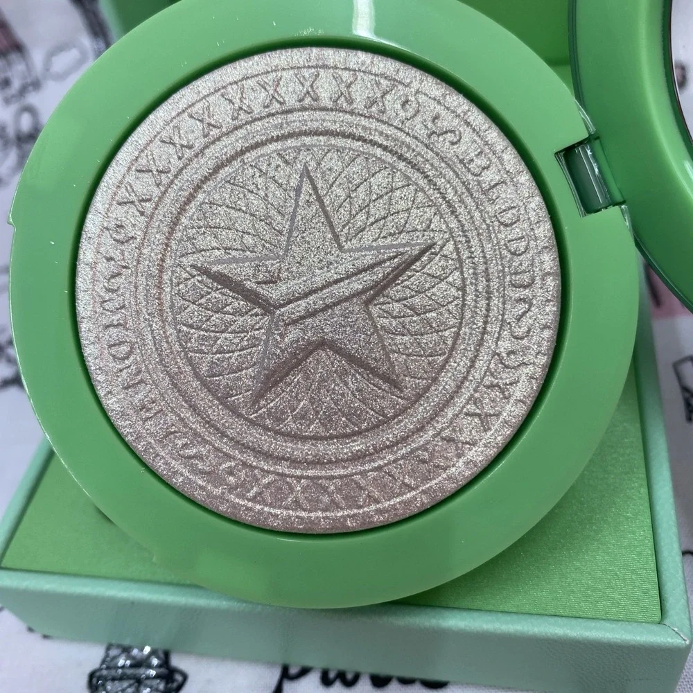 Jeffree Star Extreme Frost Highlighting Powder STRIPPER MAGIC DISCONTINUED
